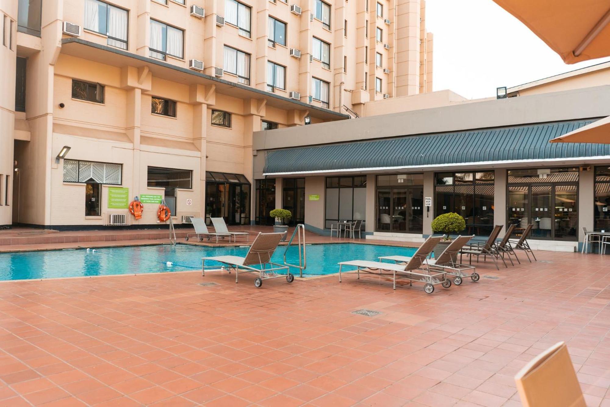 Holiday Inn - Harare By Ihg Buitenkant foto