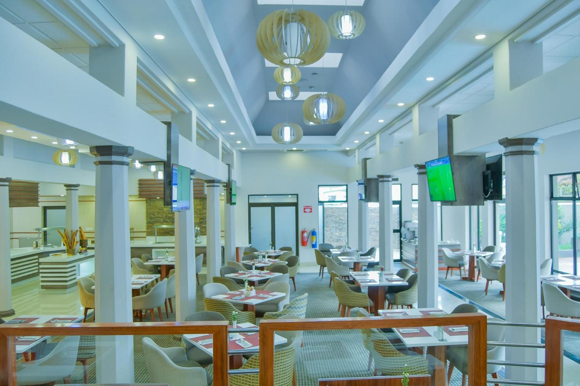 Holiday Inn - Harare By Ihg Buitenkant foto